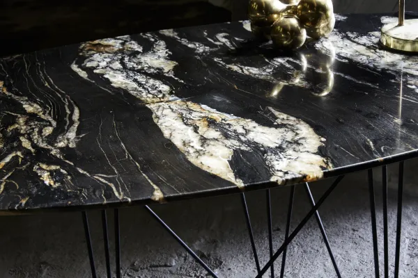 Table salle à manger granit black forest